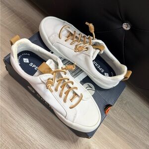 Sperry Cream and Tan Casual Sneakers